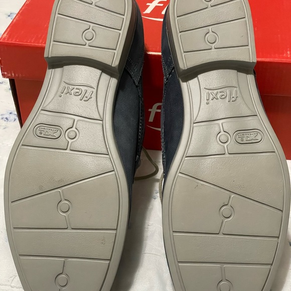 NWOT FLEXI Brand Dress Shoes - Picture 5 of 6